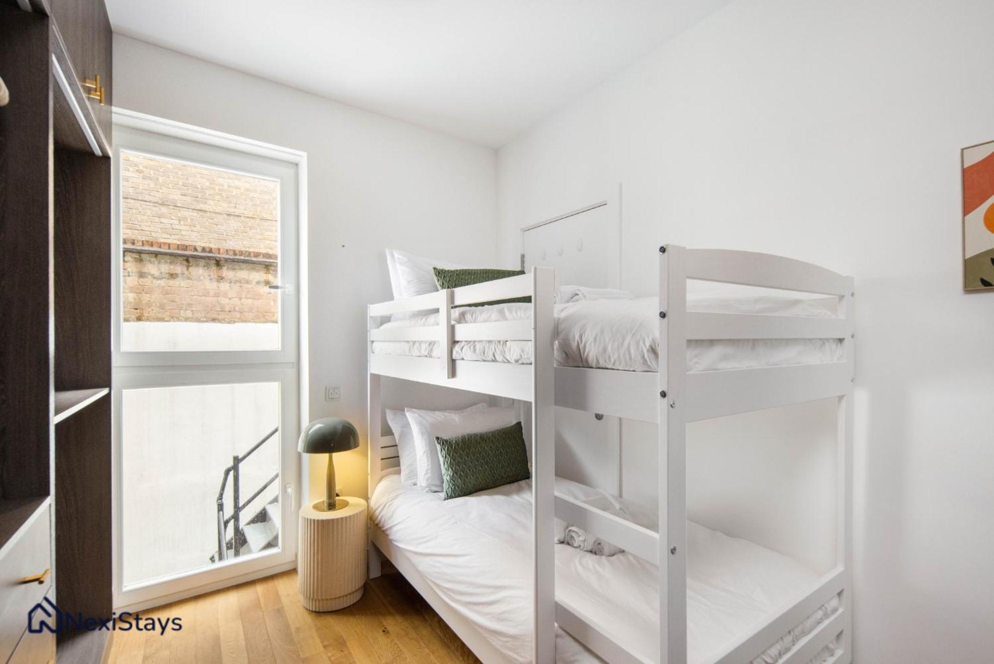 Apartamento 1 Min Walk To Euston Station, Modern Townhouse Londres Exterior foto