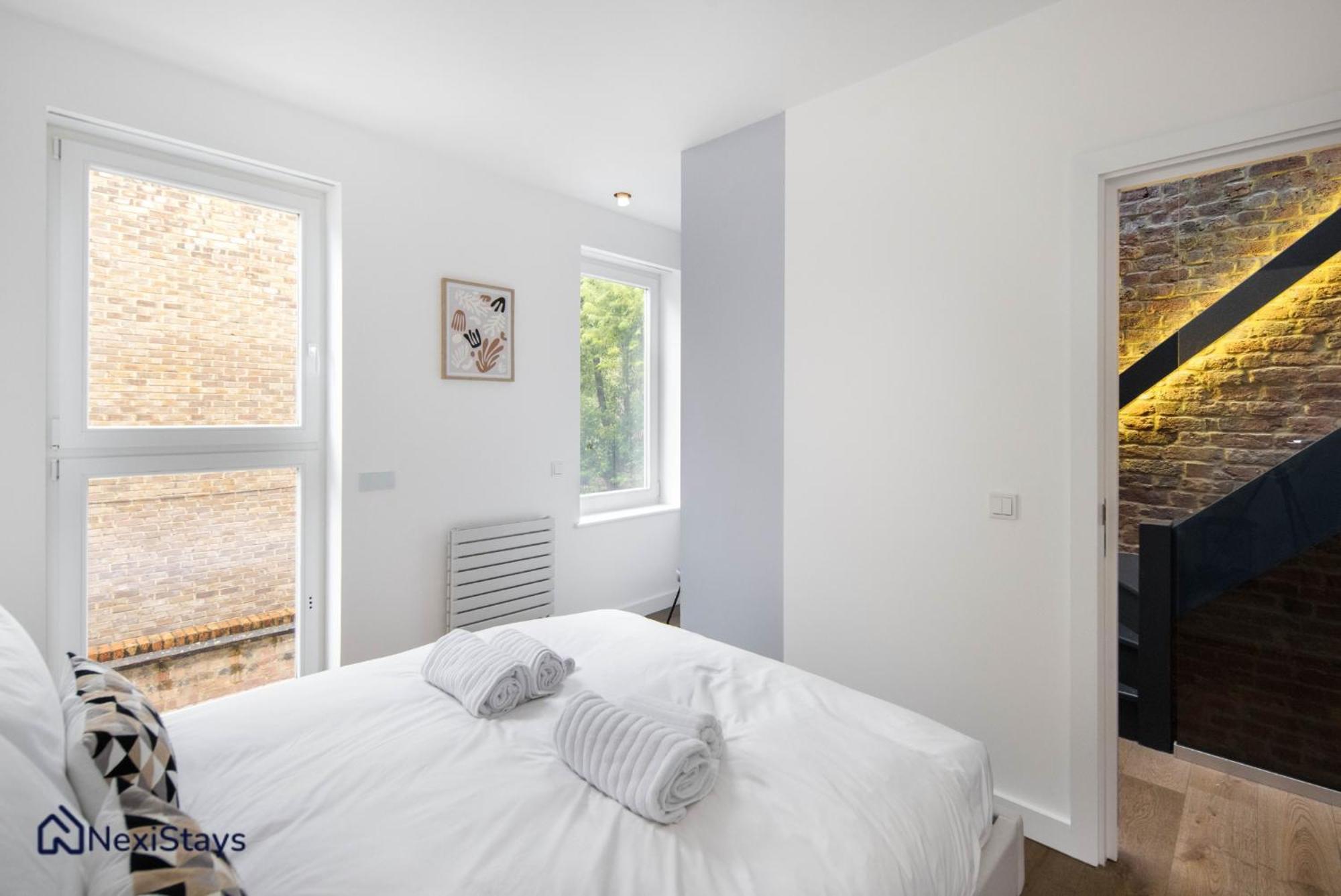 Apartamento 1 Min Walk To Euston Station, Modern Townhouse Londres Exterior foto