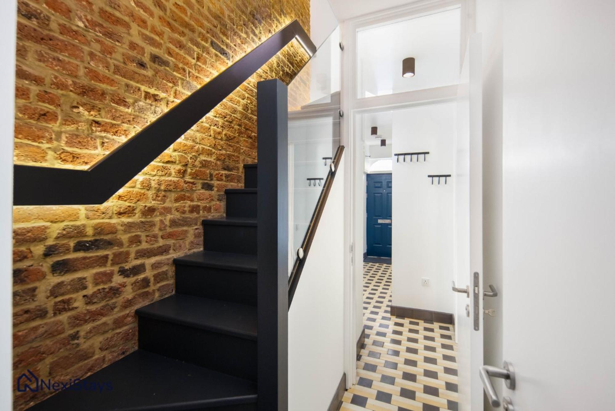 Apartamento 1 Min Walk To Euston Station, Modern Townhouse Londres Exterior foto