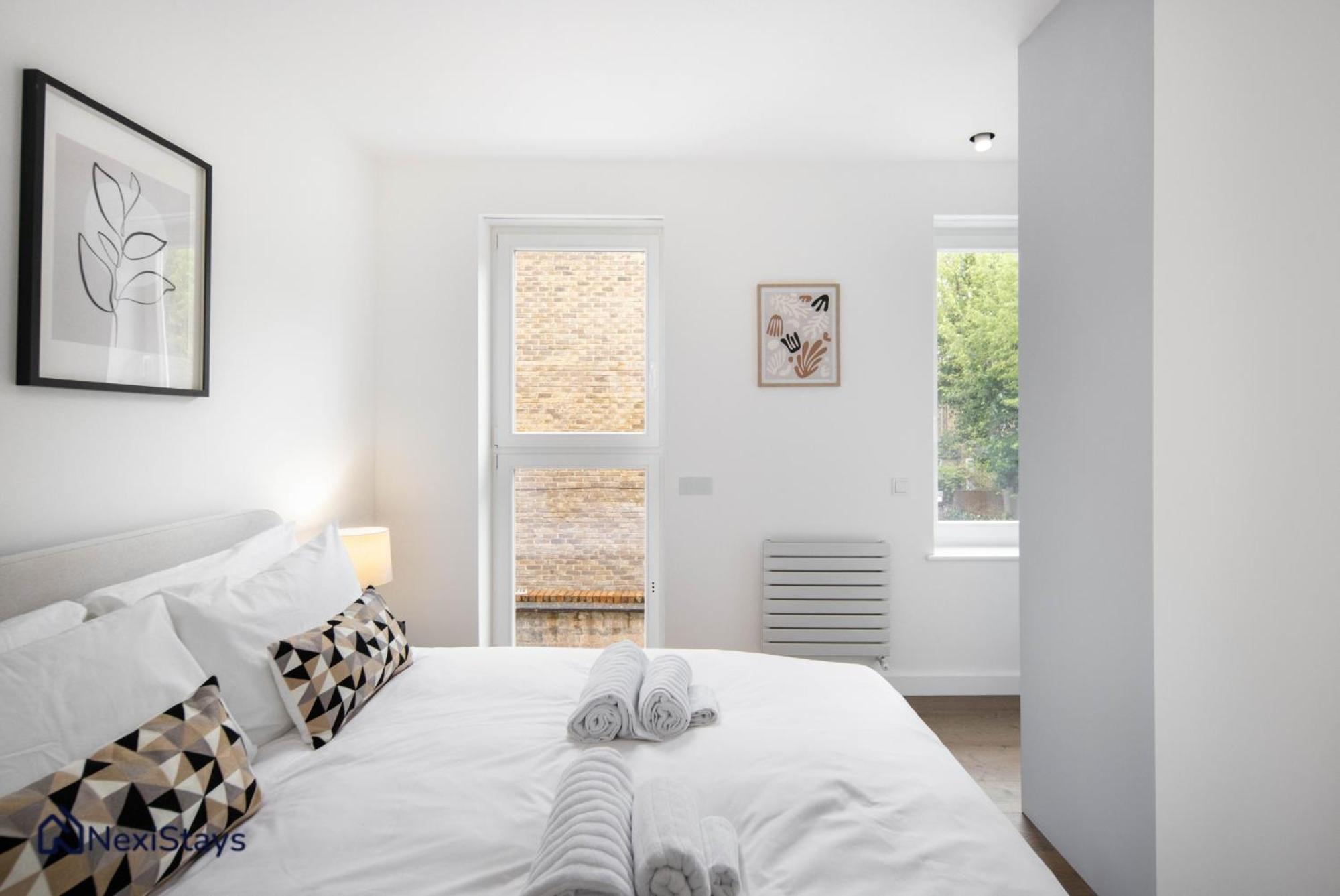 Apartamento 1 Min Walk To Euston Station, Modern Townhouse Londres Exterior foto