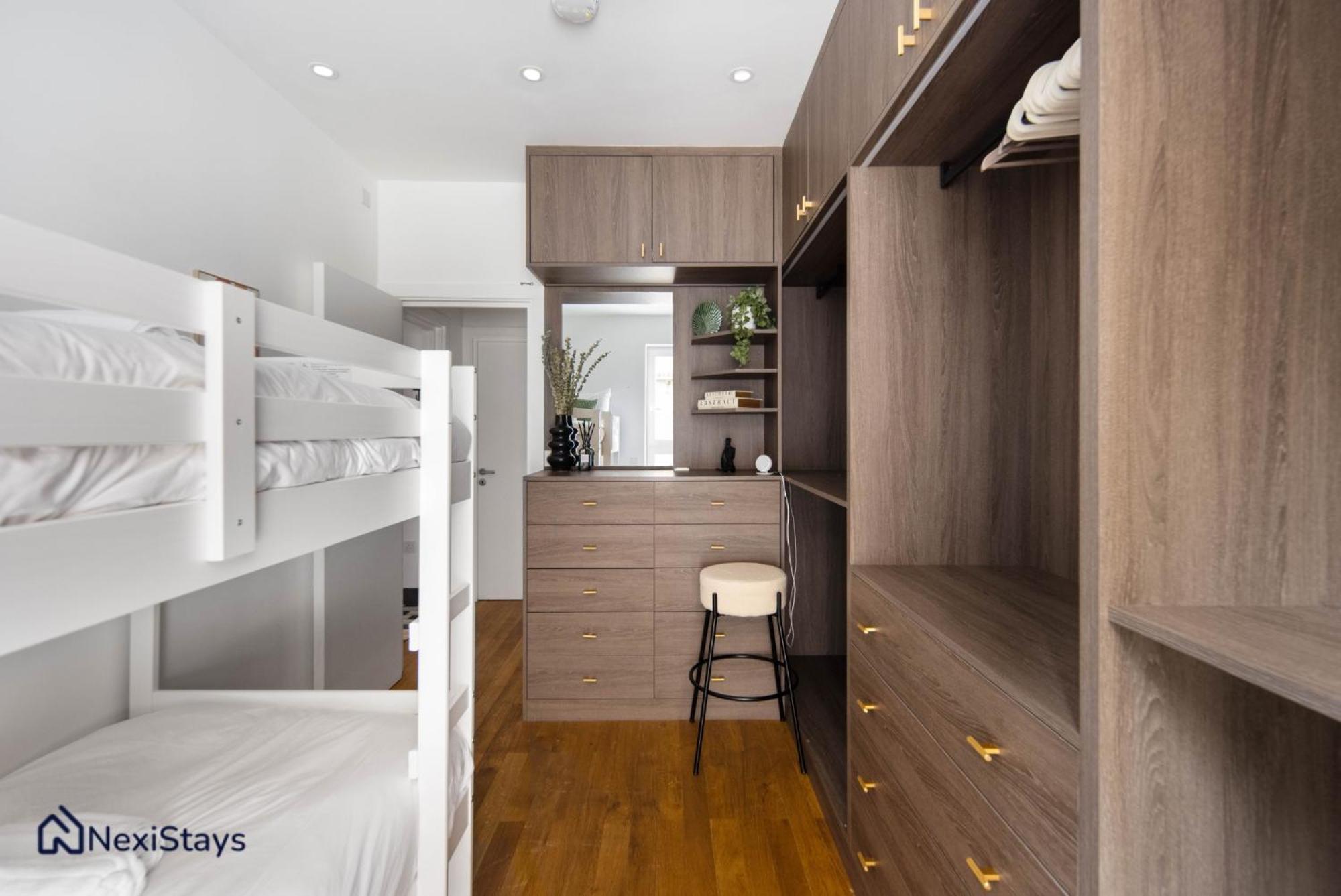Apartamento 1 Min Walk To Euston Station, Modern Townhouse Londres Exterior foto