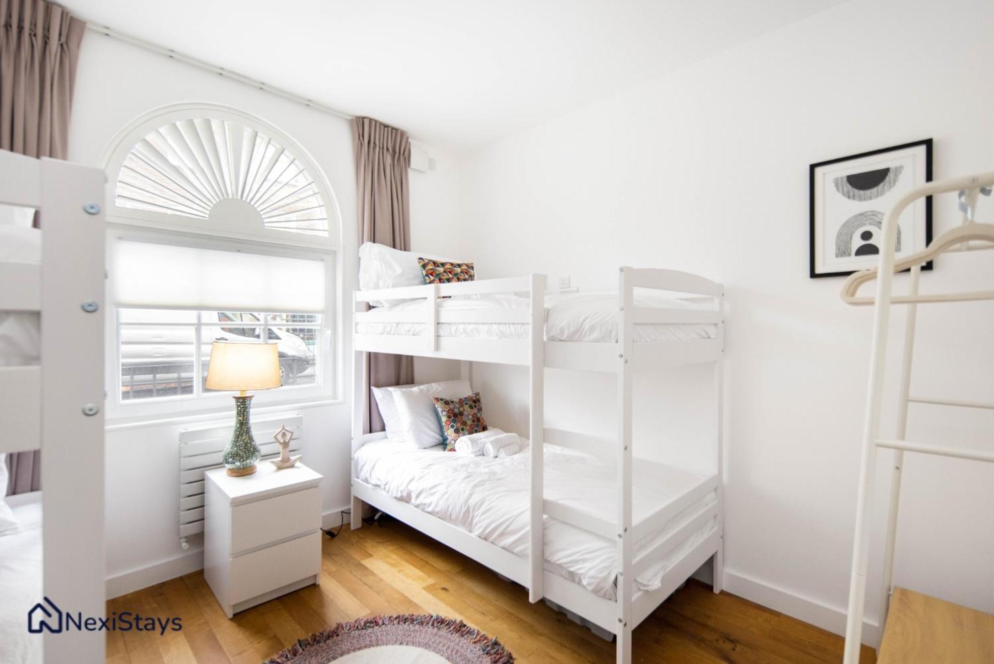 Apartamento 1 Min Walk To Euston Station, Modern Townhouse Londres Exterior foto
